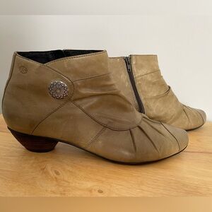 Josef Seibel Bootie Sz 39 M(8.5 US) Short Olive Green Leather Women Zipper 91228
